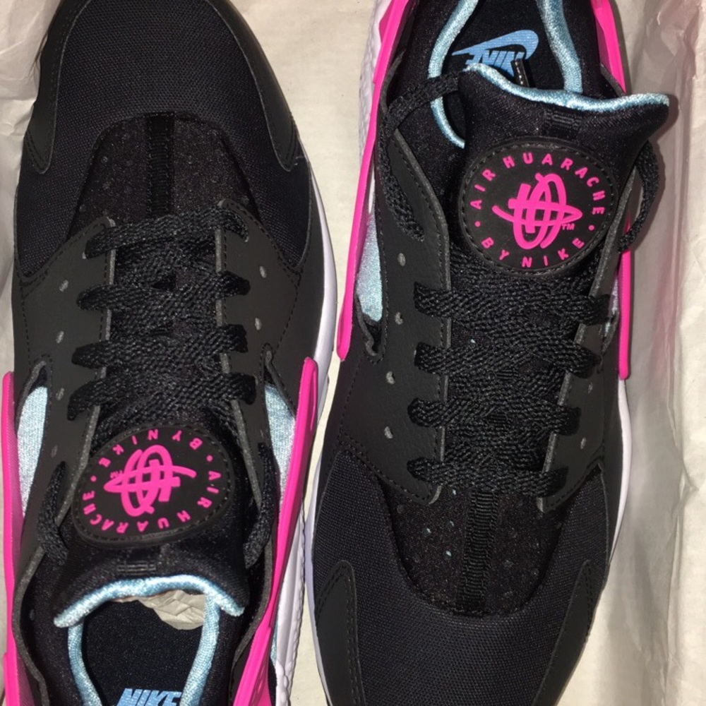 NWT Nike Air Huarache - Picture 3 of 8